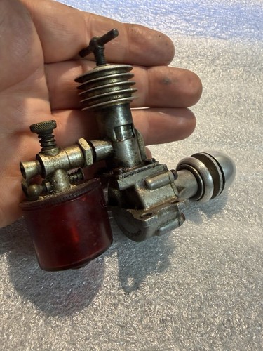 Vintage model diesel engine