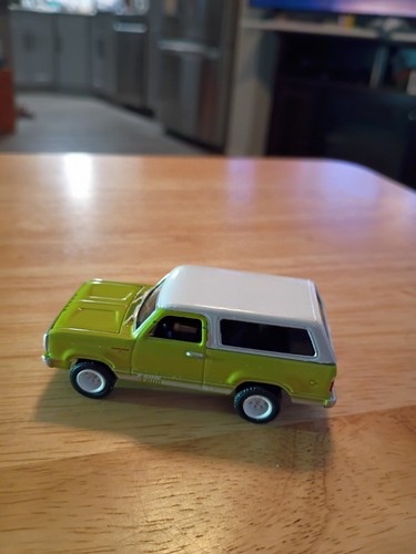 Greenlight 1977 dodge - greenlight,