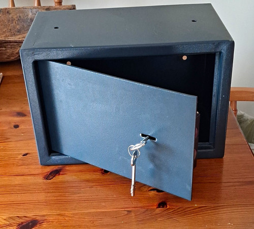 Black metal small safe key - metal,