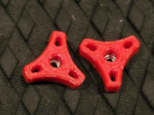 Wing nut pyranha kayak - m6,