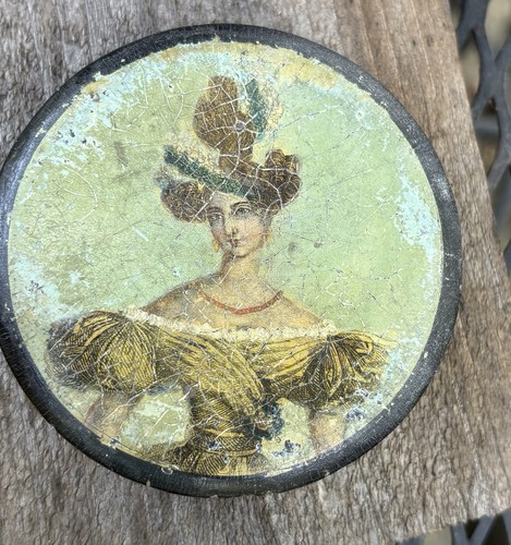 Antique round lady - round,