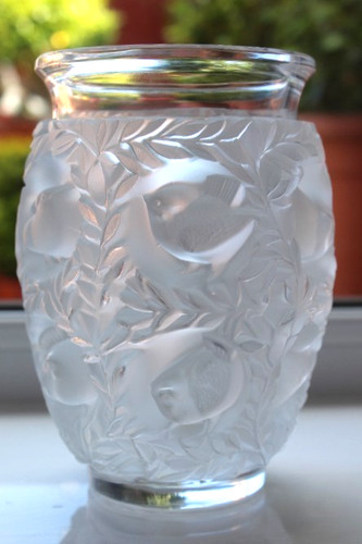 Lalique bagatelle frosted - "bagatelle",