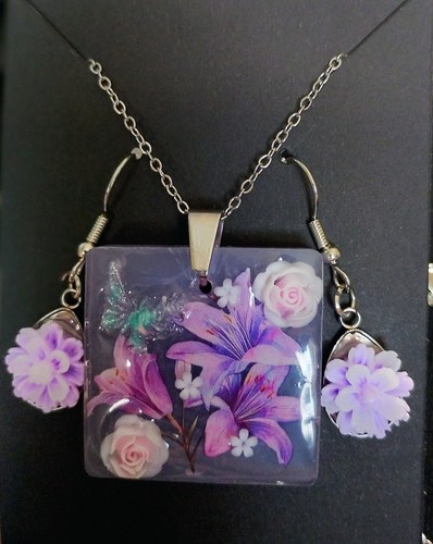 Handmade purple floral - purple, resin