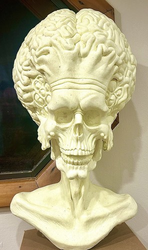 Mars attacks resin bust - mars,
