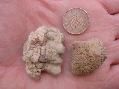 Interesting chalcedony var - 2,