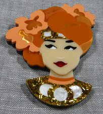 Deer Arrow brooch Lady with a