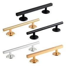 Mini skateboard ramp for