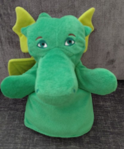 Puff the magic dragon hand - magic,