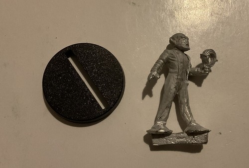 Doctor who harlequin miniature - harlequin,