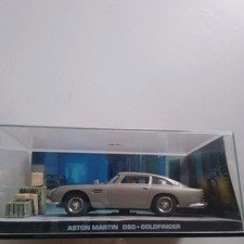 ASTON MARTIN DB5 007 James