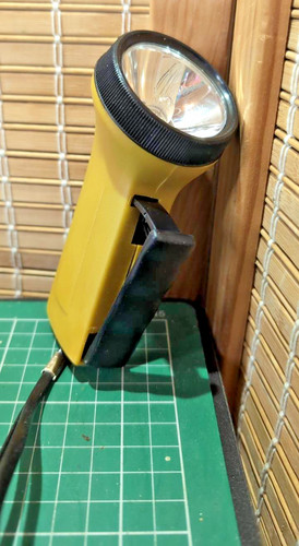 Vintage dynamo flashlight - ,