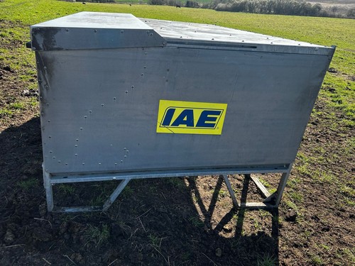 Iae calf creep - iae, feeder