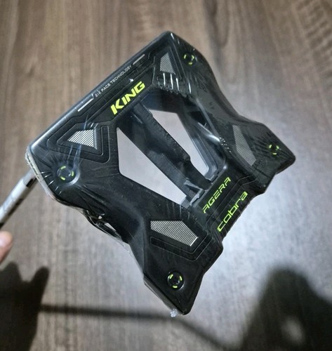 Brand new cobra - brand, 3d