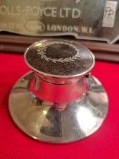 LARGE SOLID SILVER AND TORTOISHELL CAPSTAN INKWELL. LONDON 1920. CLEAN CONDITION
