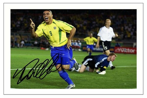 Ronaldo brazil football signed - ronaldo,