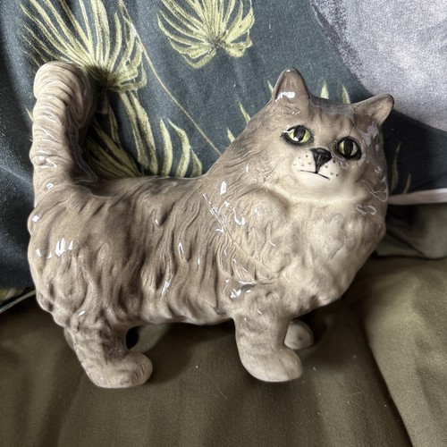 Beswick standing persian - beswick, cat.