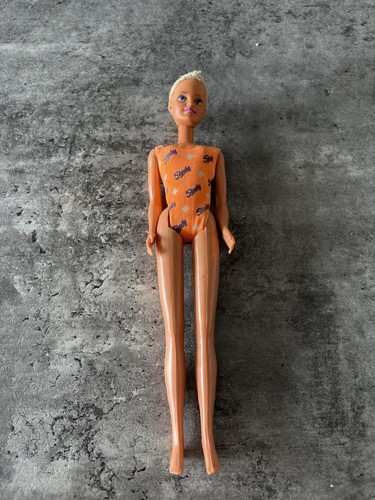 Hasbro sindy doll - hasbro, hairs