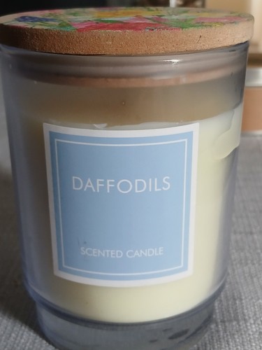 Candle with wooden - , lid