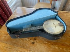 Vintage Banjo Ukelele - solid