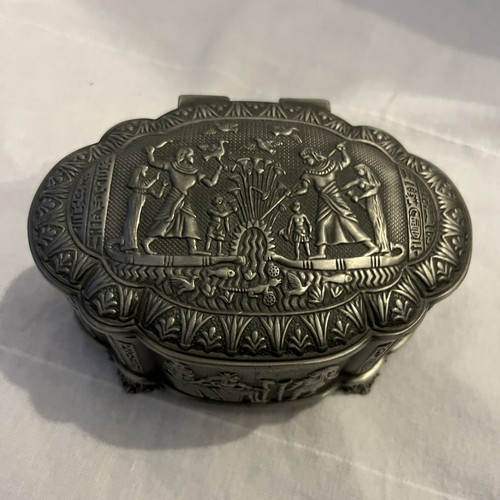 Silver tone egyptian - tone,