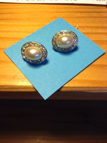 Unusual vintage buttons - 2,
