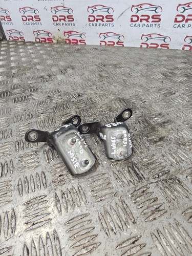 Lexus is200 door hinges - is200,