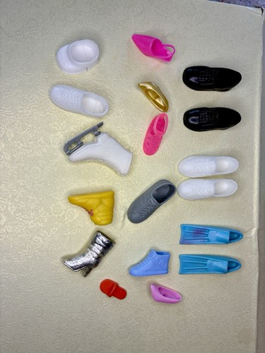 Vintage dolls shoes bundle - dolls,