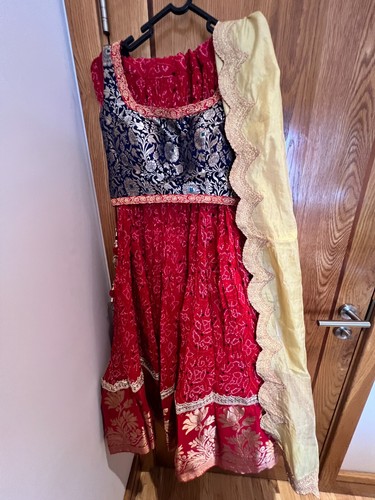 Red bandhani lehenga choli - choli, 3