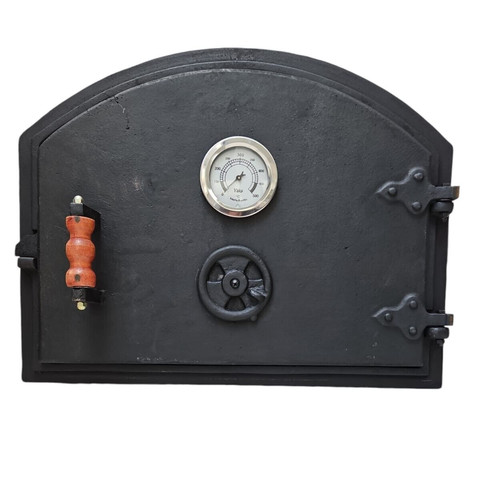 Cast iron pizza oven - pizza, with