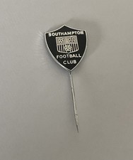 OLD SOUTHAMPTON Football Club FC Enamel Badge RARE SAINTS SUPPORTERS STICK PIN