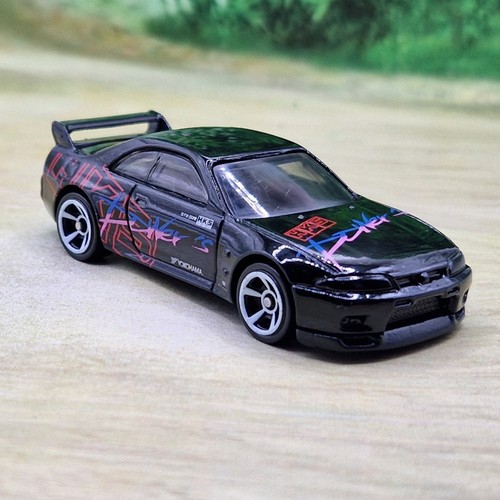 Hot wheels nissan skyline r - nissan,