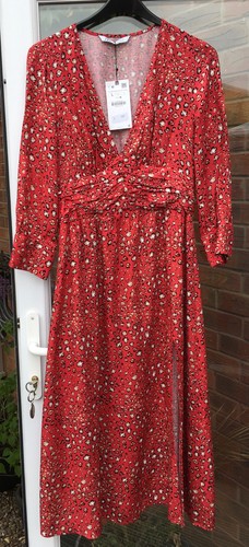 Bnwt zara red print neck - red, v-neck
