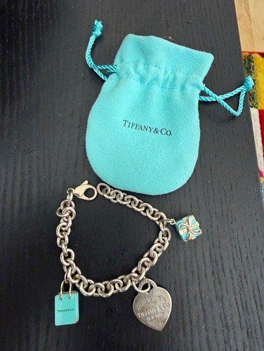 Tiffany return to - &,