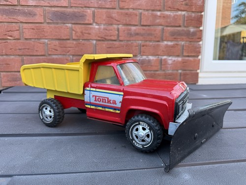 Tonka dump truck with - tonka,