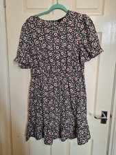 Beautiful Soft Floral New Look Ladies Dress Size 14 VGC Lovely