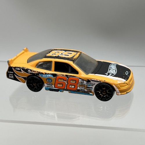 Hot wheels chevy impala - hot,