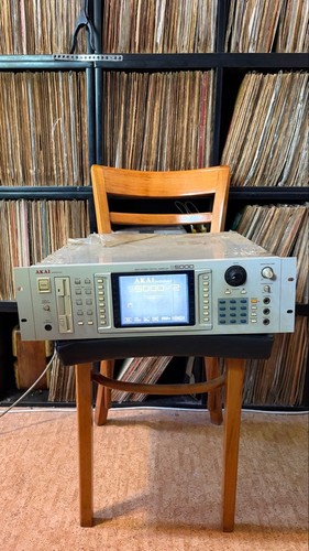 Akai s5000 digital sampler - akai,