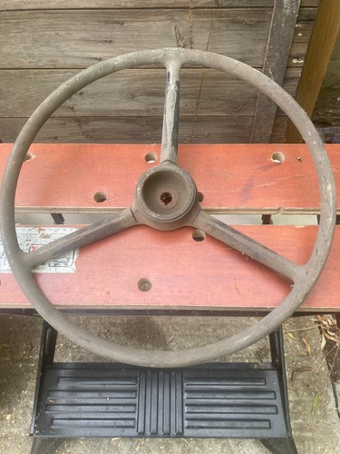 Vintage tractor massey - massey,