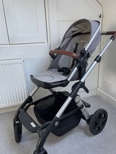 Silver Cross Wave Pram – Luxury, Versatile, Clean - used and in good condition