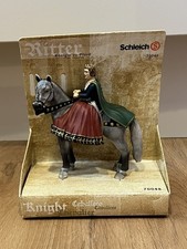 Schleich 70048 Horseback Queen