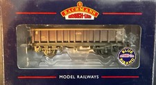 OO Gauge Bachmann (38-013/013A) MFA Open Box Mineral Wagon EWS Weathered