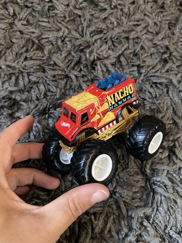 Hot wheels nacho mammas food - hot,