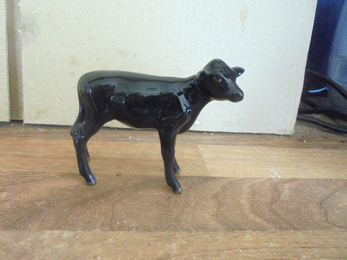 Beswick calf aberdeen angus - calf,