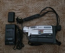 Panasonic NV-RZ10 VHS-C Camcorder Video Camera Battery And Charger