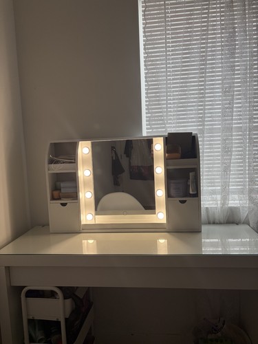 Makeup vanity desk - vanity, +