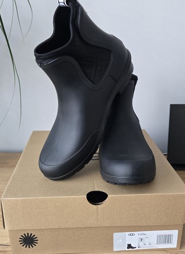 Brand new ugg - ugg,