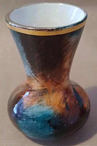 Oldcourt ware ceramic vase - oldcourt,