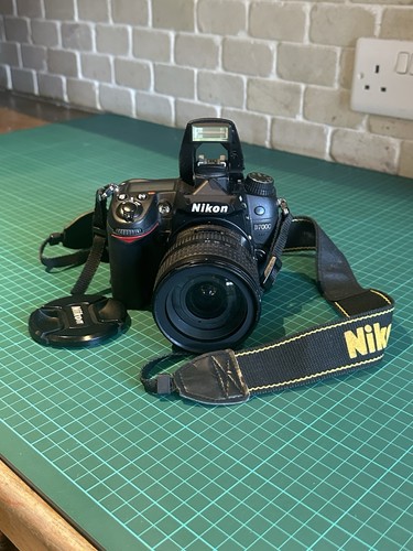 Nikon d7000 digital - nikon,