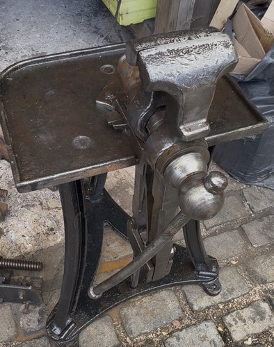 Blacksmiths leg vice stand - leg,