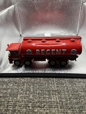 Corgi CC11702 Guy Invincible